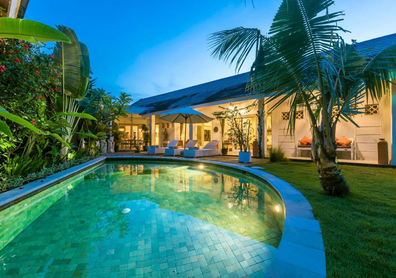 Villa Armani Seminyak  Luaran gambar